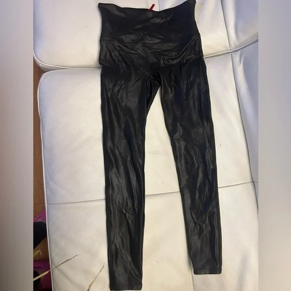 Spanx Faux Leather Leggings Size Large - Picture 4 of 5